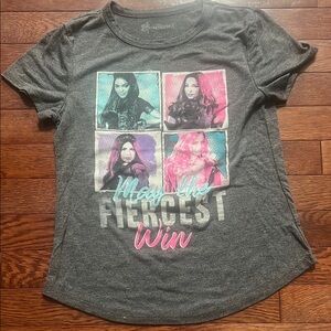 EUC Girls Disney Descendants 3 Tshirt